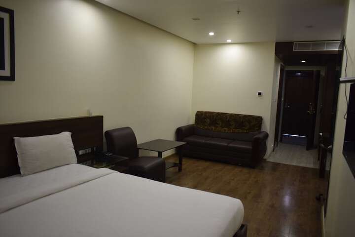 Room 21 of 31