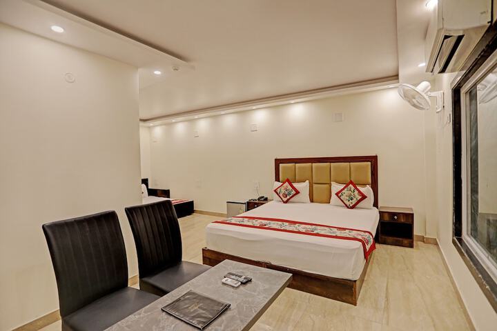 Room 28 of 65