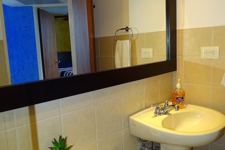 Room 30 of 40