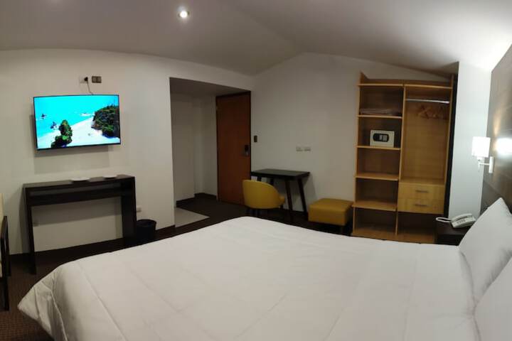 Room 12 of 39