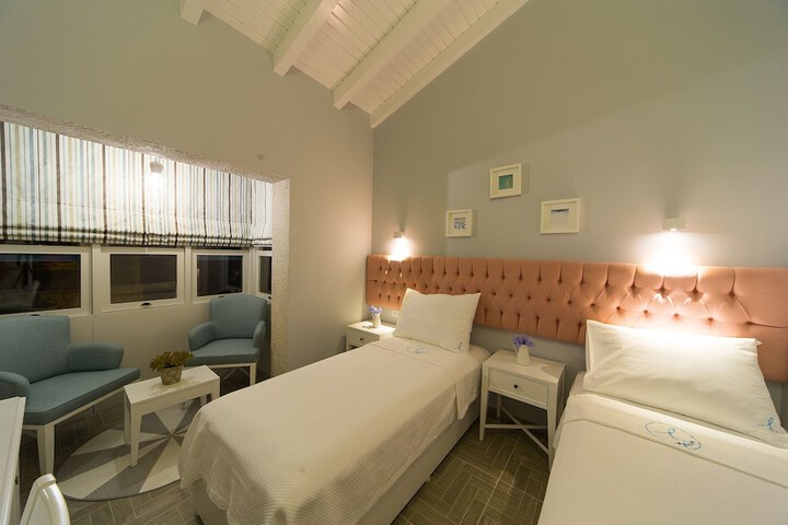 Room 12 of 45