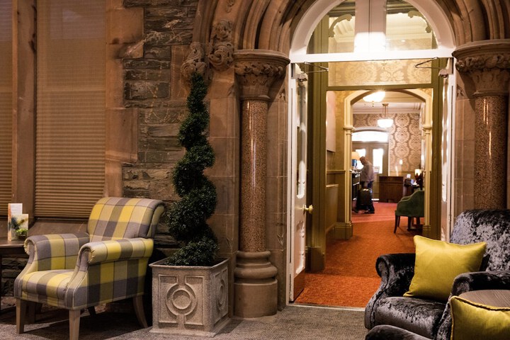 Hotel 2 of 65