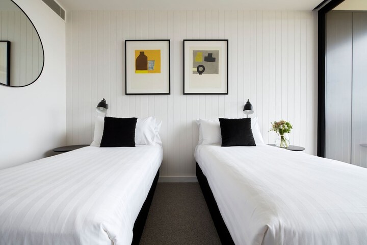 Room 13 of 60