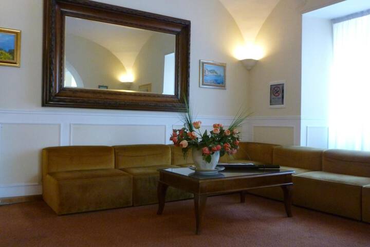 Hotel Interior 4 of 37