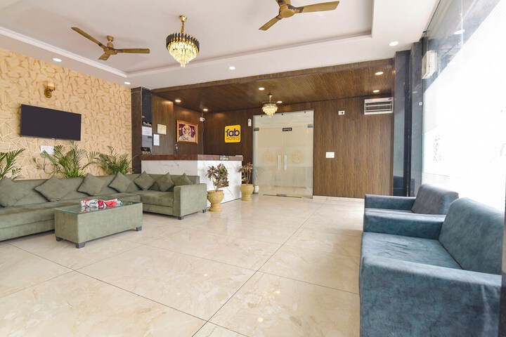 Hotel Interior 9 of 37