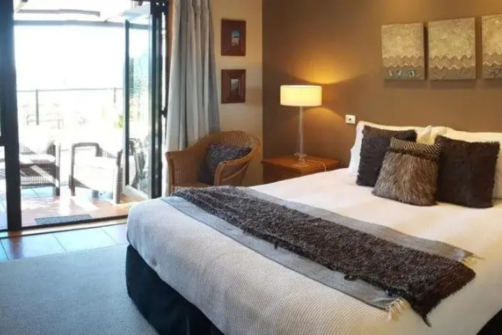Room 3 of 15