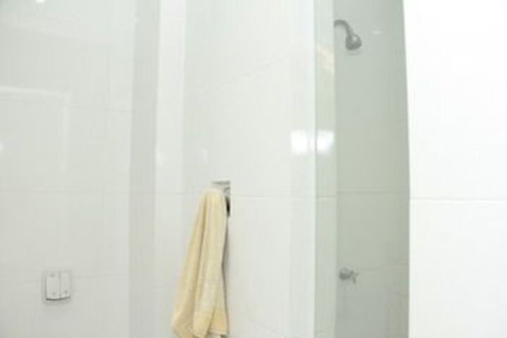 Room 7 of 38