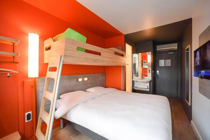 Room 7 of 45
