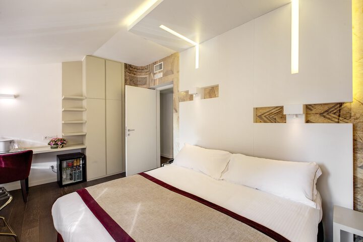 Room 12 of 238