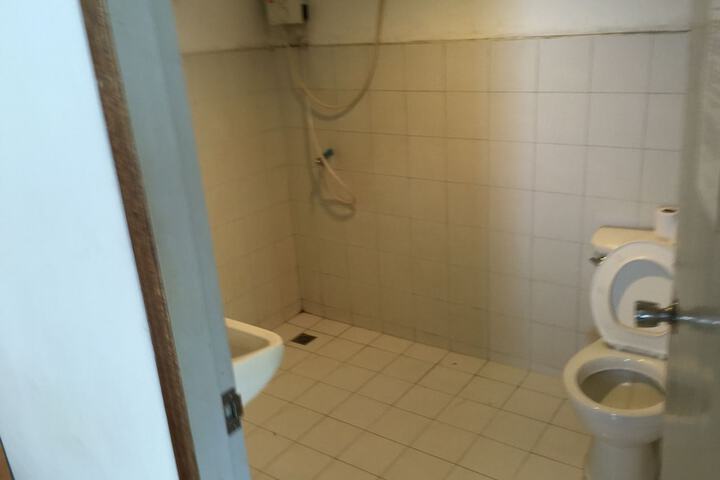 Clean Restrooms