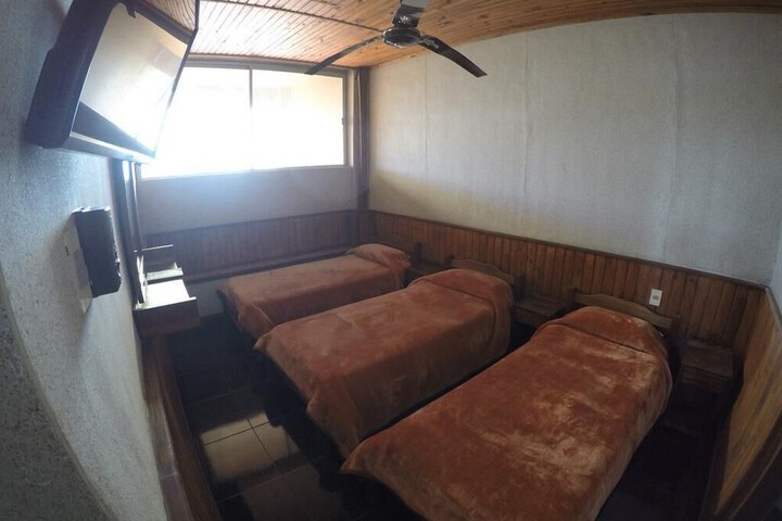 Room 8 of 33