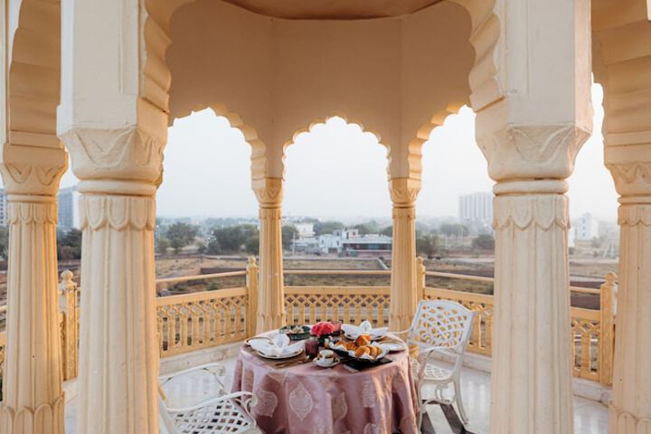 Dining 97 of 110