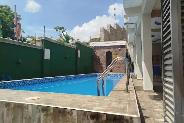 Pool 14 of 65