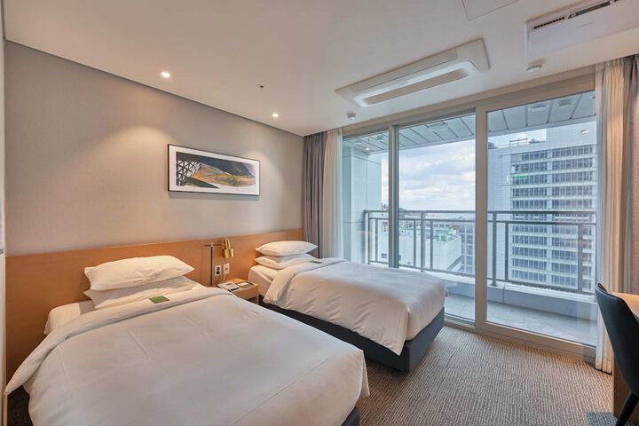 Room 20 of 26