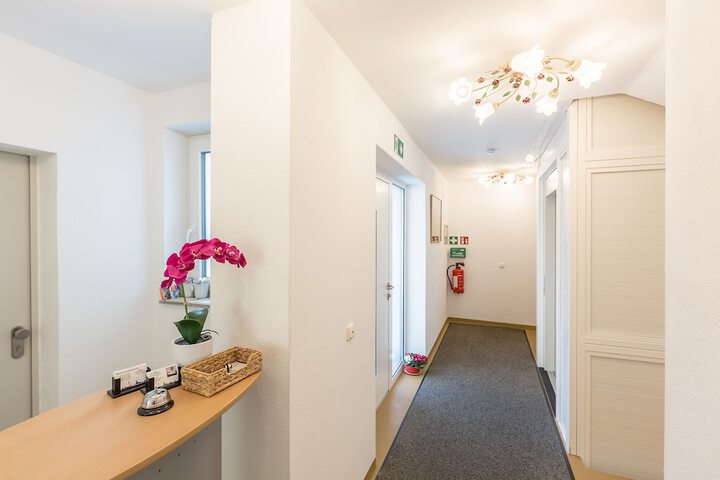 Ballroom/Hall 50 of 64