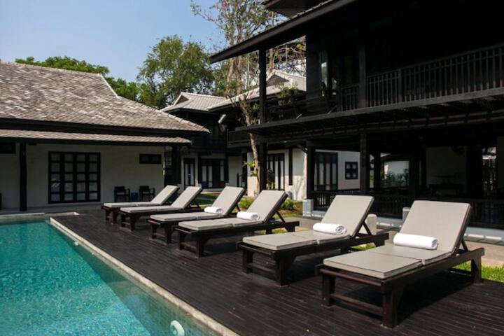 Pool 46 of 60