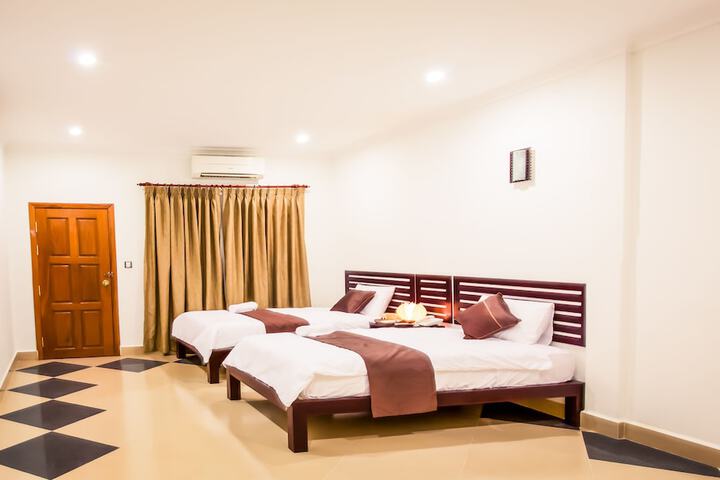 Room 2 of 20