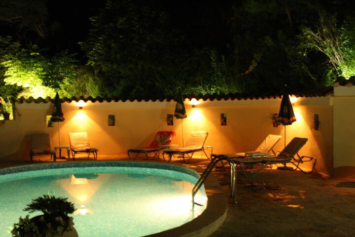 Hotel Pool