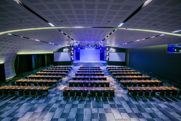 Ballroom/Hall 137 of 196