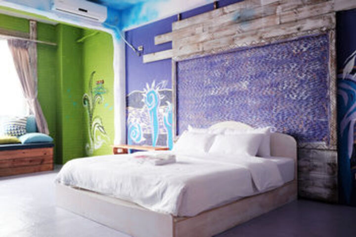 Room 14 of 36