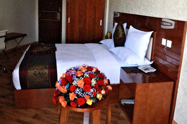 Room 4 of 23