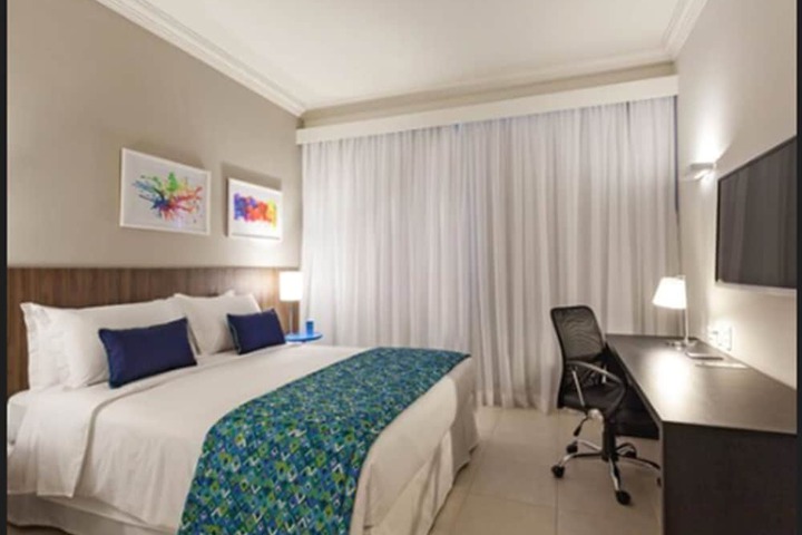 Room 12 of 40