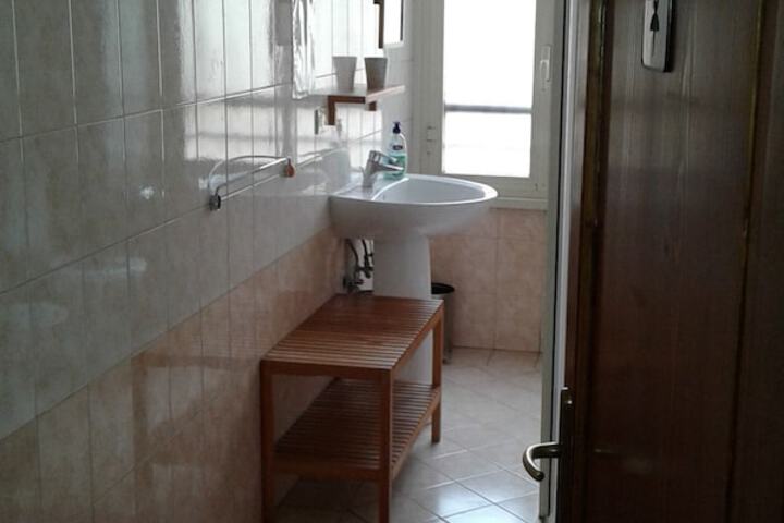 Room 16 of 19