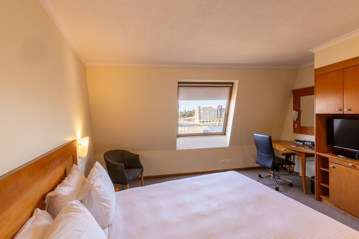 Room 22 of 59