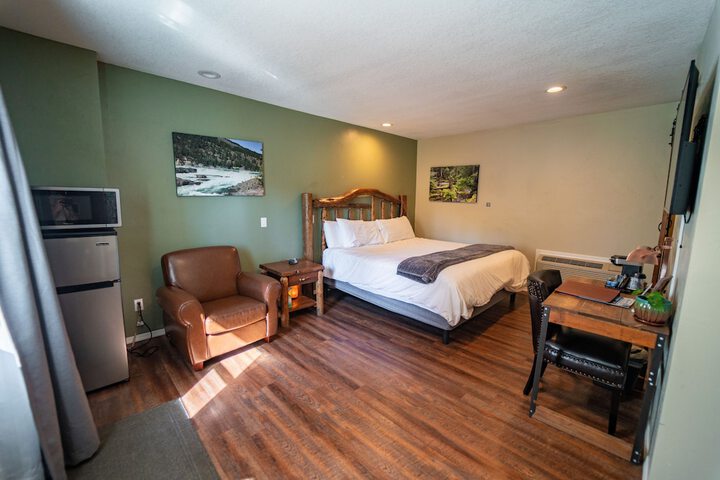Room 25 of 48