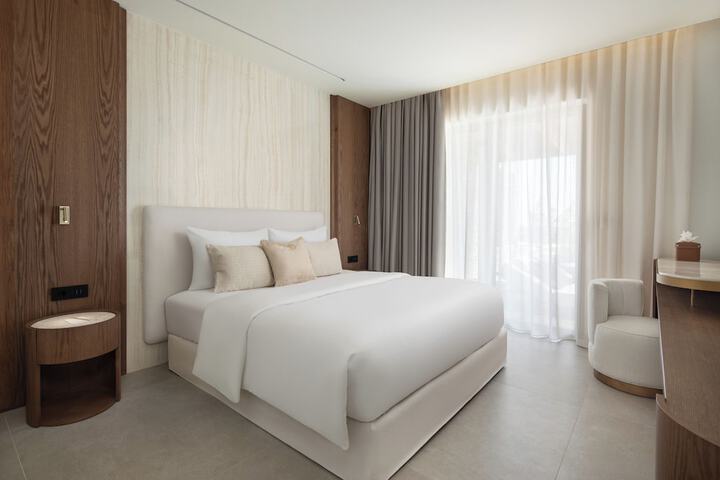 Room 25 of 90