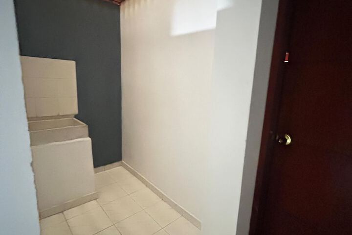 Room 12 of 28