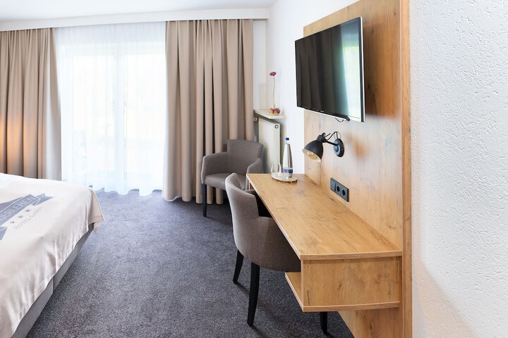 Room 7 of 40