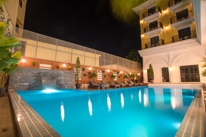 Pool 16 of 30