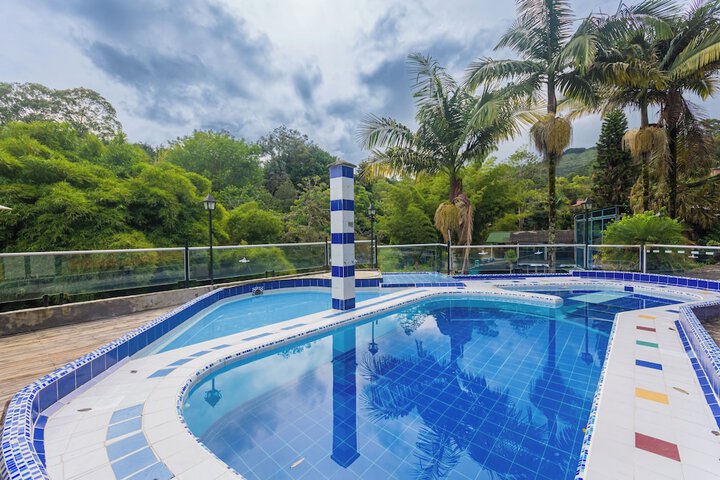 Pool 14 of 27