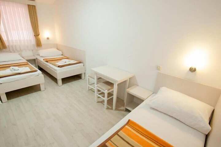 Room 7 of 20