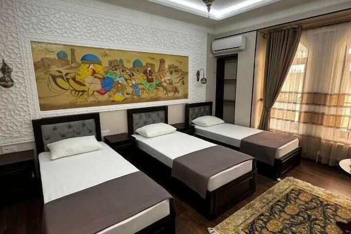 Room 2 of 43
