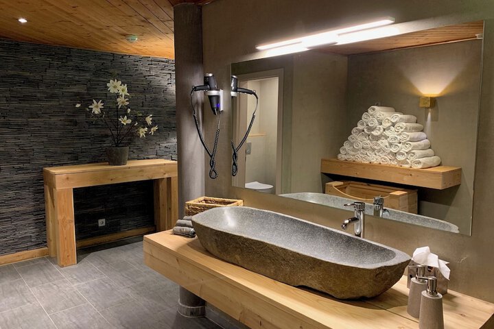 Spa 20 of 34