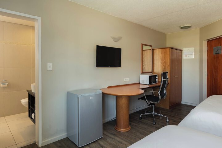 Room 7 of 36