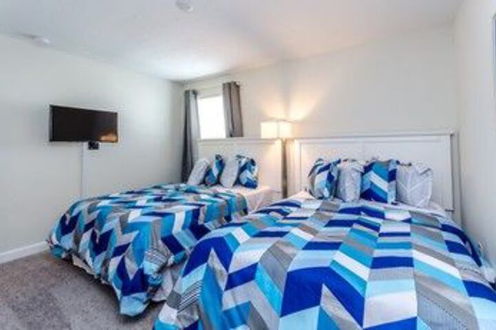 Room 9 of 37