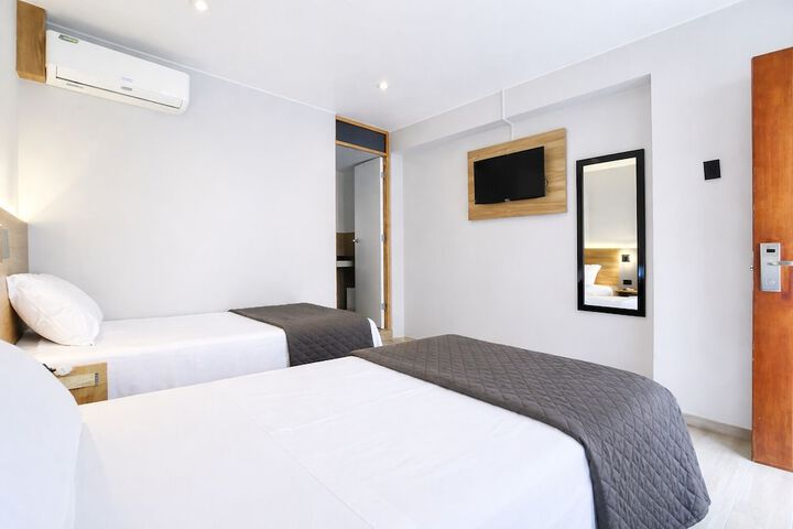 Room 11 of 72