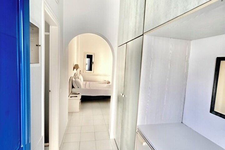 Room 12 of 52