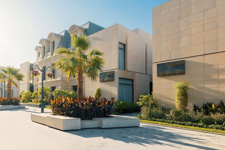 Hotel Exterior 160 of 178