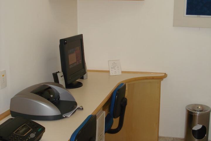 Business Center 34 of 40