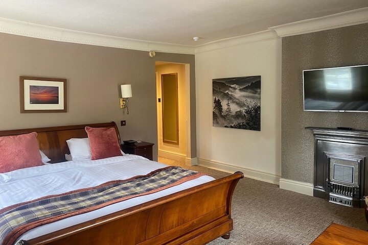 Room 10 of 50