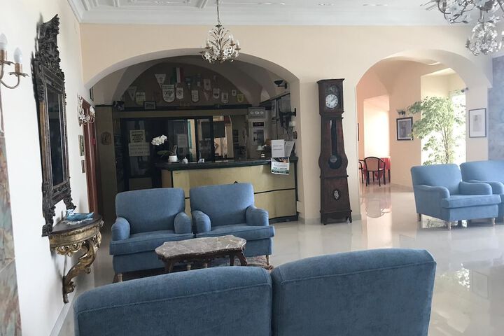 Hotel Interior 4 of 47