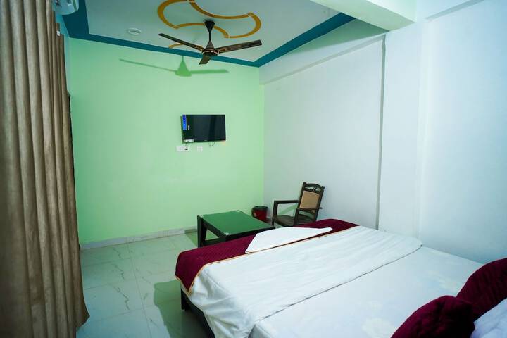 Room 15 of 27
