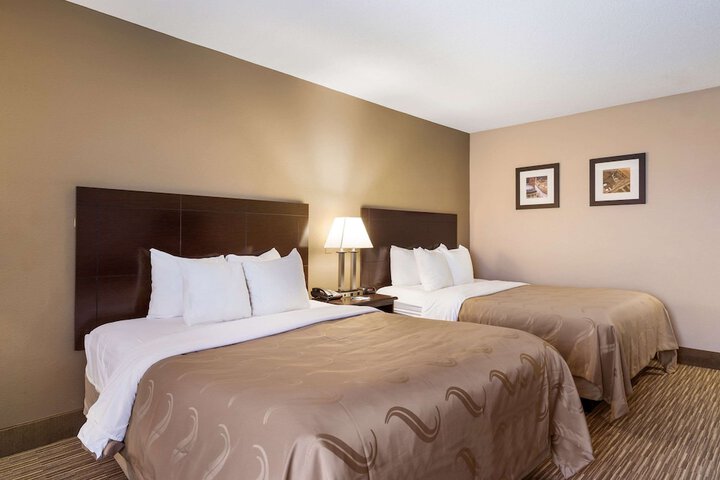 Queen Bed Accessible (7 of 13)