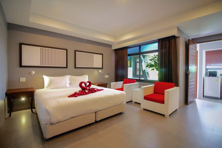 Room 18 of 145