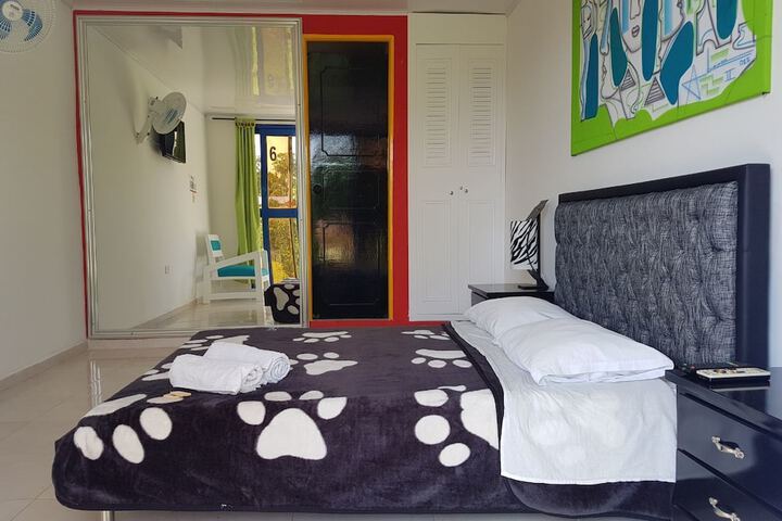 Room 6 of 39