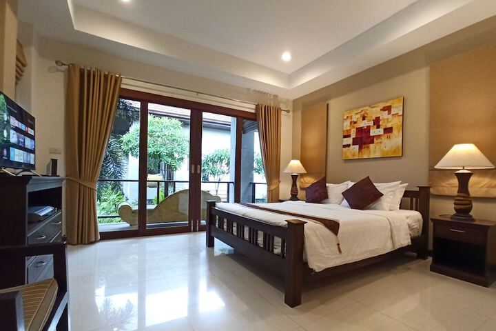 Room 2 of 25